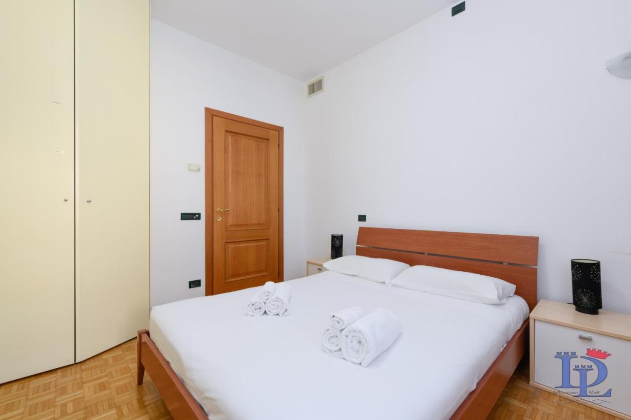 Desenzanoloft Official Partner Marriott Homes & Villas - Charming On The Lake Front Lake Desenzano del Garda Dış mekan fotoğraf
