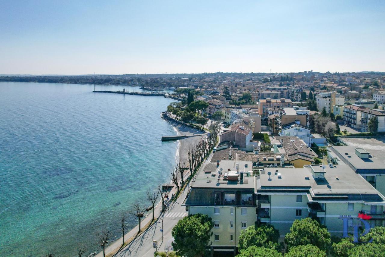 Desenzanoloft Official Partner Marriott Homes & Villas - Charming On The Lake Front Lake Desenzano del Garda Dış mekan fotoğraf