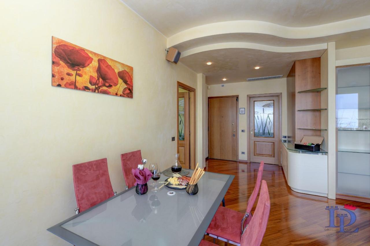 Desenzanoloft Official Partner Marriott Homes & Villas - Charming On The Lake Front Lake Desenzano del Garda Dış mekan fotoğraf