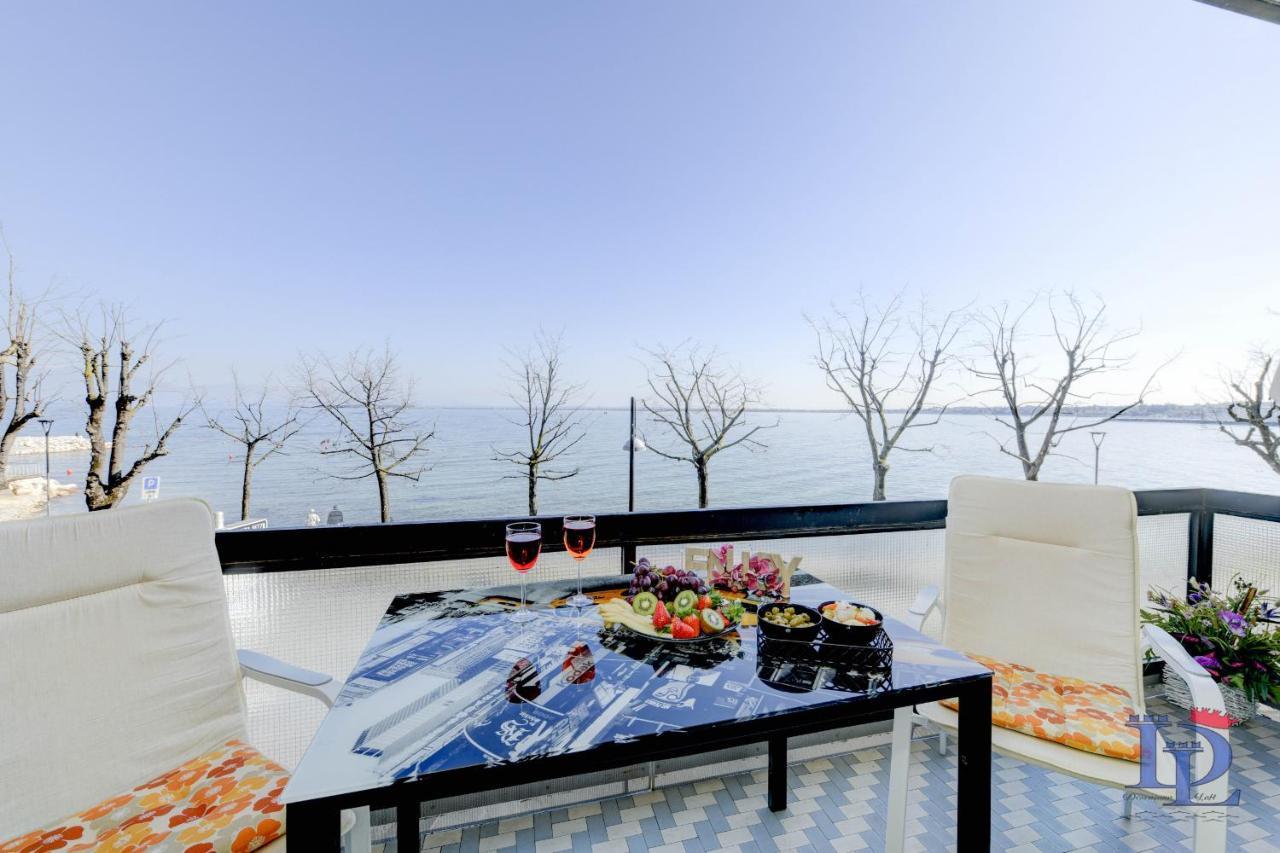 Desenzanoloft Official Partner Marriott Homes & Villas - Charming On The Lake Front Lake Desenzano del Garda Dış mekan fotoğraf