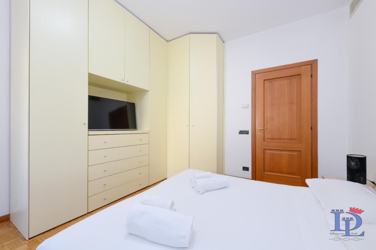 Desenzanoloft Official Partner Marriott Homes & Villas - Charming On The Lake Front Lake Desenzano del Garda Dış mekan fotoğraf